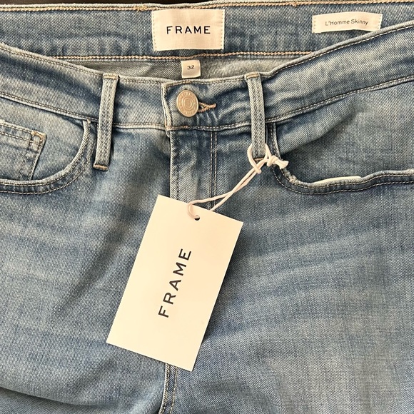 NWT FRAME Men’s L'homme Skinny Fit Jeans Size: 32 Color:
Maui Destruct - Picture 7 of 8